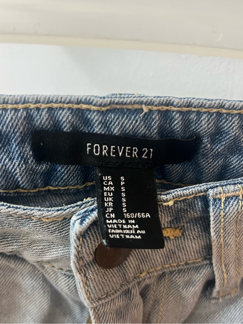 Forever 21 Women's Distressed Denim Shorts - Picture 3 of 3